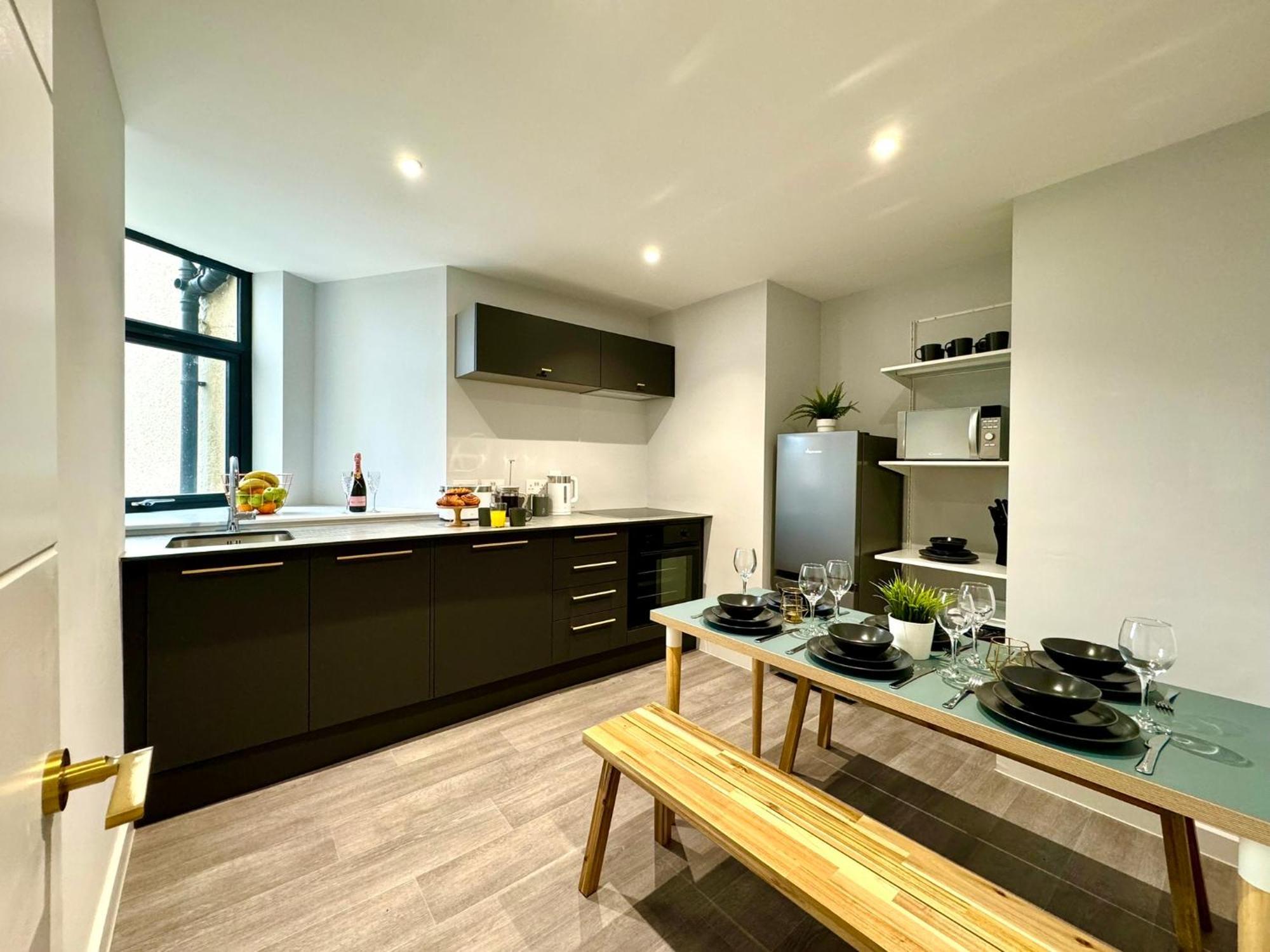 Amazing Large 3 Bedroom Apartment - Sleeps 8! Μπόρνμουθ Εξωτερικό φωτογραφία
